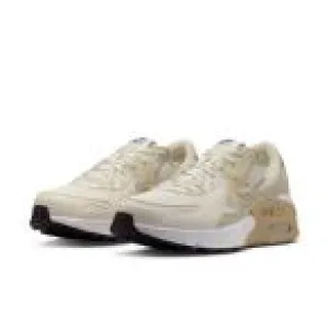 ナイキ（NIKE）（レディース）スニーカー スポーツシューズ エア マックス エクシー SE ベージュ IR1380-001 の商品画像
